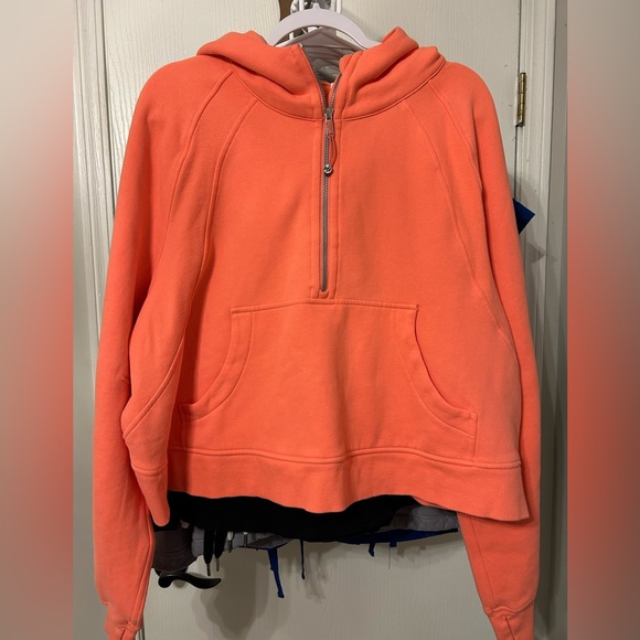 Lululemon 1/2 zip Scuba - Picture 8 of 11